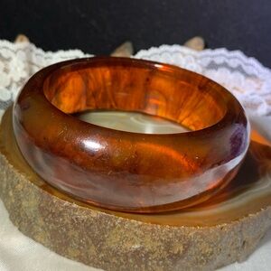 Vintage Rootbeer swril bakelite chunky bangle bracelet